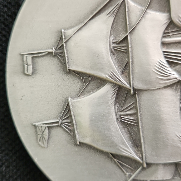 Pewter, Mayflower Il Paperweight, 2 7/8 inches Wide - Picture 4 of 5